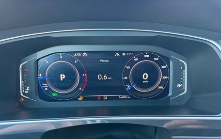 Volkswagen Tiguan II, 2018 год, 2 850 000 рублей, 11 фотография