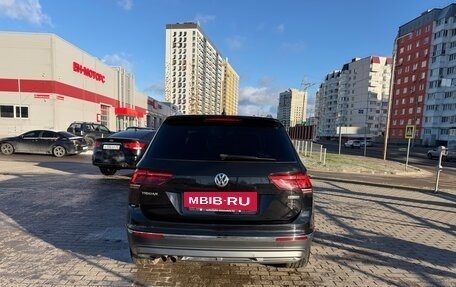 Volkswagen Tiguan II, 2018 год, 2 850 000 рублей, 3 фотография