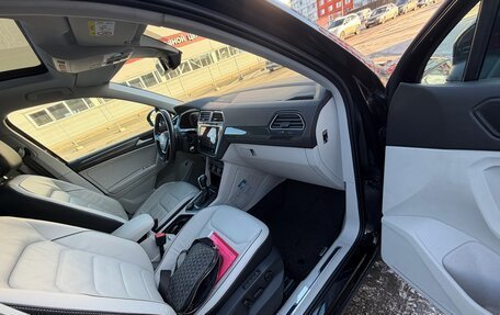 Volkswagen Tiguan II, 2018 год, 2 850 000 рублей, 24 фотография