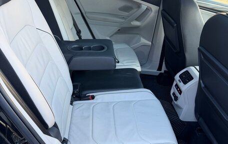 Volkswagen Tiguan II, 2018 год, 2 850 000 рублей, 19 фотография