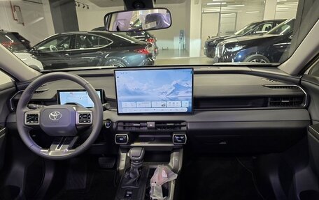 Toyota RAV4, 2026 год, 3 950 000 рублей, 5 фотография