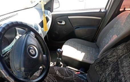 Renault Logan I, 2012 год, 200 000 рублей, 13 фотография