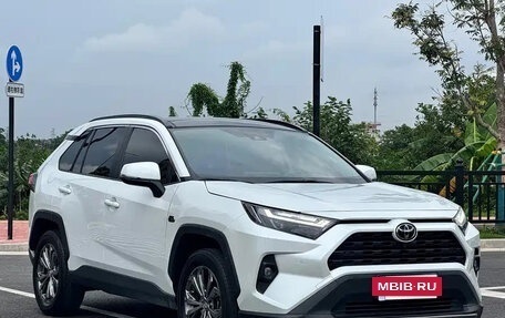 Toyota RAV4, 2024 год, 3 005 818 рублей, 3 фотография