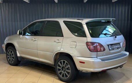Lexus RX IV рестайлинг, 2000 год, 649 900 рублей, 2 фотография