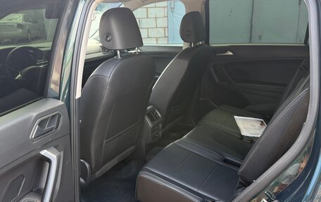 Volkswagen Tiguan II, 2019 год, 2 370 000 рублей, 8 фотография