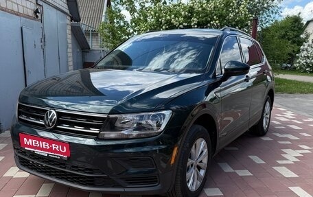 Volkswagen Tiguan II, 2019 год, 2 370 000 рублей, 2 фотография