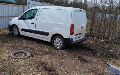 Peugeot Partner II рестайлинг 2, 2010 год, 300 000 рублей, 8 фотография