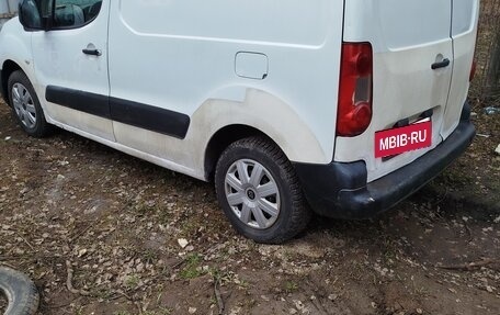 Peugeot Partner II рестайлинг 2, 2010 год, 300 000 рублей, 6 фотография