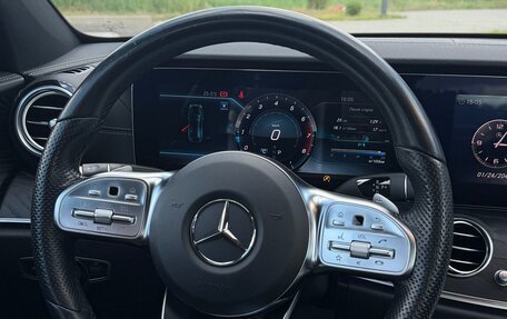 Mercedes-Benz E-Класс, 2020 год, 3 800 000 рублей, 8 фотография