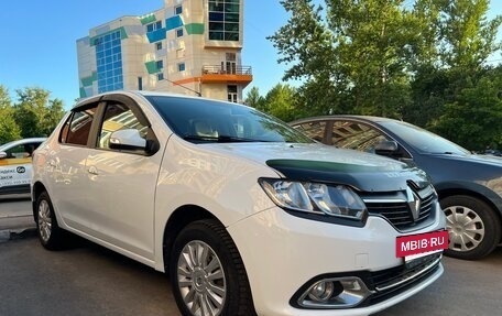 Renault Logan II, 2018 год, 1 050 000 рублей, 4 фотография