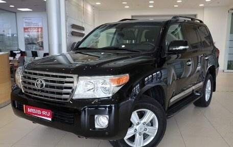 Toyota Land Cruiser 200, 2013 год, 4 975 000 рублей, 1 фотография