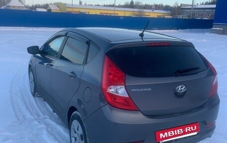 Hyundai Solaris II рестайлинг, 2016 год, 900 000 рублей, 2 фотография