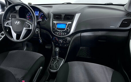 Hyundai Solaris II рестайлинг, 2012 год, 887 000 рублей, 9 фотография