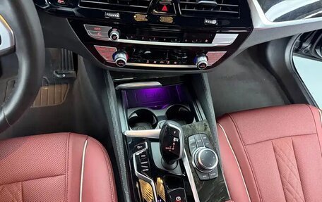 BMW 5 серия, 2022 год, 3 795 000 рублей, 9 фотография