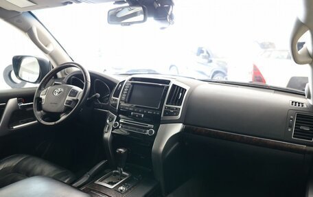 Toyota Land Cruiser 200, 2013 год, 4 975 000 рублей, 16 фотография