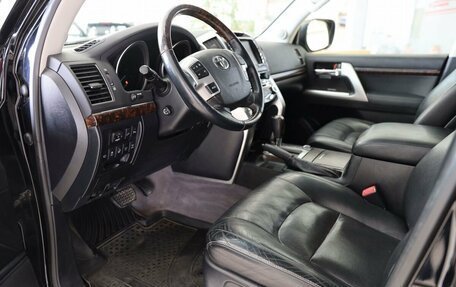 Toyota Land Cruiser 200, 2013 год, 4 975 000 рублей, 14 фотография