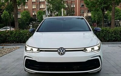Volkswagen Golf VIII, 2022 год, 1 930 000 рублей, 1 фотография