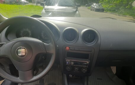 SEAT Ibiza III рестайлинг, 2002 год, 220 000 рублей, 6 фотография