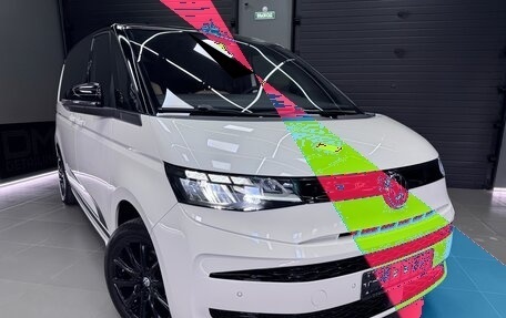 Volkswagen Multivan, 2021 год, 4 650 000 рублей, 2 фотография