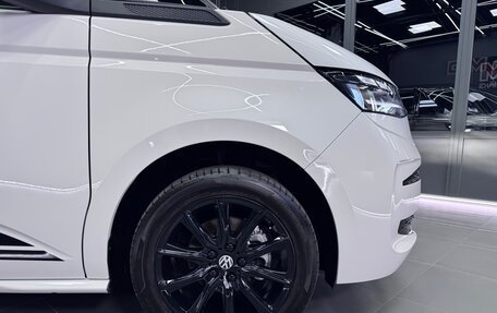Volkswagen Multivan, 2021 год, 4 650 000 рублей, 10 фотография