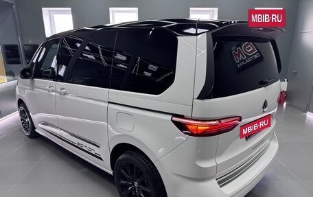 Volkswagen Multivan, 2021 год, 4 650 000 рублей, 7 фотография