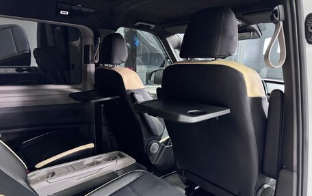 Volkswagen Multivan, 2021 год, 4 650 000 рублей, 27 фотография