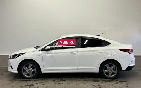 Hyundai Solaris II рестайлинг, 2020 год, 1 699 000 рублей, 5 фотография