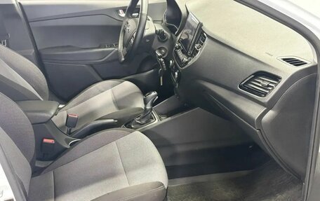 Hyundai Solaris II рестайлинг, 2020 год, 1 699 000 рублей, 8 фотография