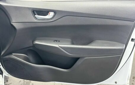 Hyundai Solaris II рестайлинг, 2020 год, 1 699 000 рублей, 13 фотография
