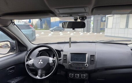Mitsubishi Outlander III рестайлинг 3, 2011 год, 800 000 рублей, 9 фотография