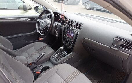 Volkswagen Jetta VI, 2017 год, 1 300 000 рублей, 5 фотография