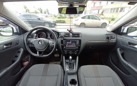 Volkswagen Jetta VI, 2017 год, 1 300 000 рублей, 8 фотография