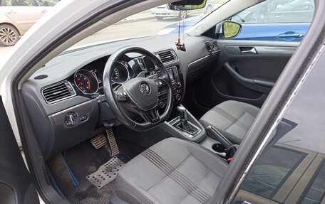 Volkswagen Jetta VI, 2017 год, 1 300 000 рублей, 9 фотография