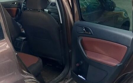 Skoda Yeti I рестайлинг, 2014 год, 1 100 000 рублей, 3 фотография