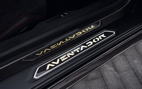 Lamborghini Aventador I рестайлинг, 2018 год, 44 000 000 рублей, 9 фотография
