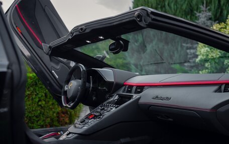 Lamborghini Aventador I рестайлинг, 2018 год, 44 000 000 рублей, 14 фотография
