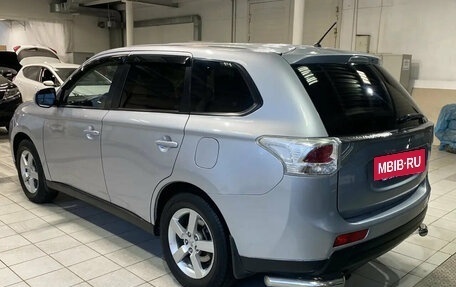 Mitsubishi Outlander III рестайлинг 3, 2012 год, 1 429 000 рублей, 6 фотография