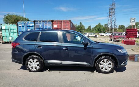 Mitsubishi Outlander III рестайлинг 3, 2018 год, 1 649 000 рублей, 4 фотография