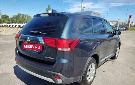 Mitsubishi Outlander III рестайлинг 3, 2018 год, 1 649 000 рублей, 5 фотография