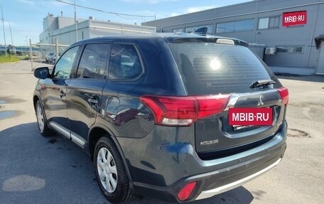 Mitsubishi Outlander III рестайлинг 3, 2018 год, 1 649 000 рублей, 7 фотография