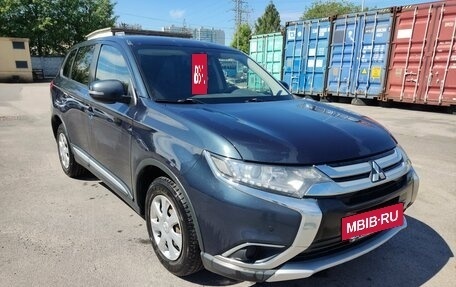Mitsubishi Outlander III рестайлинг 3, 2018 год, 1 649 000 рублей, 3 фотография