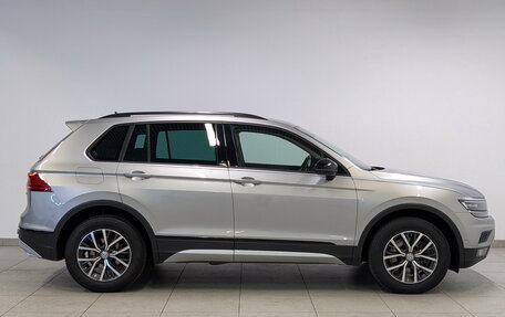 Volkswagen Tiguan II, 2018 год, 2 495 000 рублей, 4 фотография