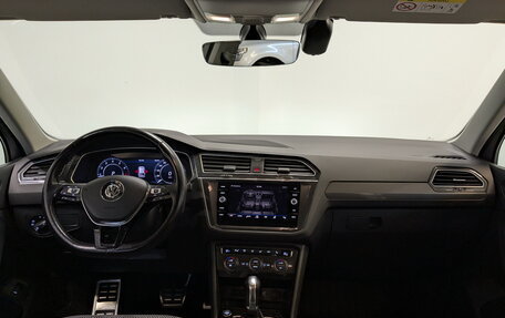 Volkswagen Tiguan II, 2018 год, 2 495 000 рублей, 14 фотография