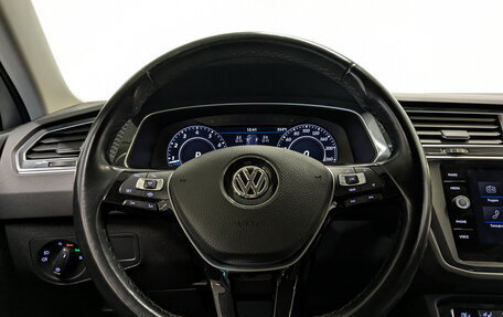 Volkswagen Tiguan II, 2018 год, 2 495 000 рублей, 21 фотография