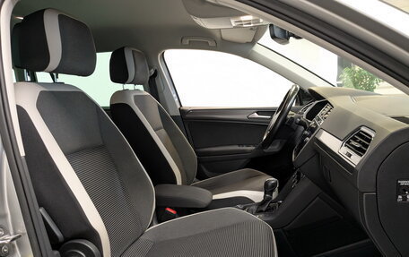 Volkswagen Tiguan II, 2018 год, 2 495 000 рублей, 23 фотография