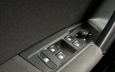 Volkswagen Tiguan II, 2018 год, 2 495 000 рублей, 29 фотография