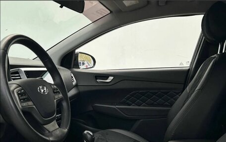 Hyundai Solaris II рестайлинг, 2019 год, 1 061 000 рублей, 11 фотография