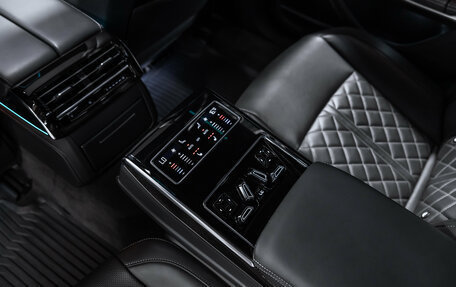 Audi S8, 2024 год, 14 000 000 рублей, 22 фотография
