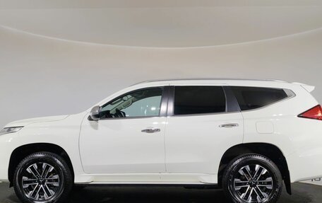Mitsubishi Montero Sport, 2023 год, 3 900 000 рублей, 8 фотография