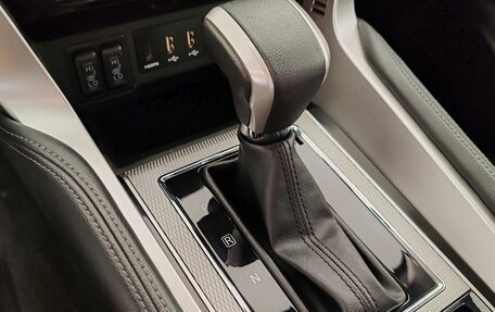 Mitsubishi Montero Sport, 2023 год, 3 900 000 рублей, 21 фотография